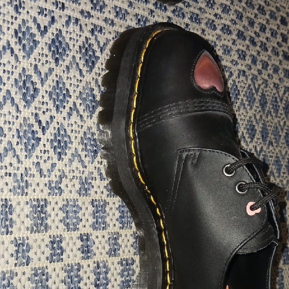 Dr. Martens Black Shoes with Purple Hearts - Picture 4 of 7